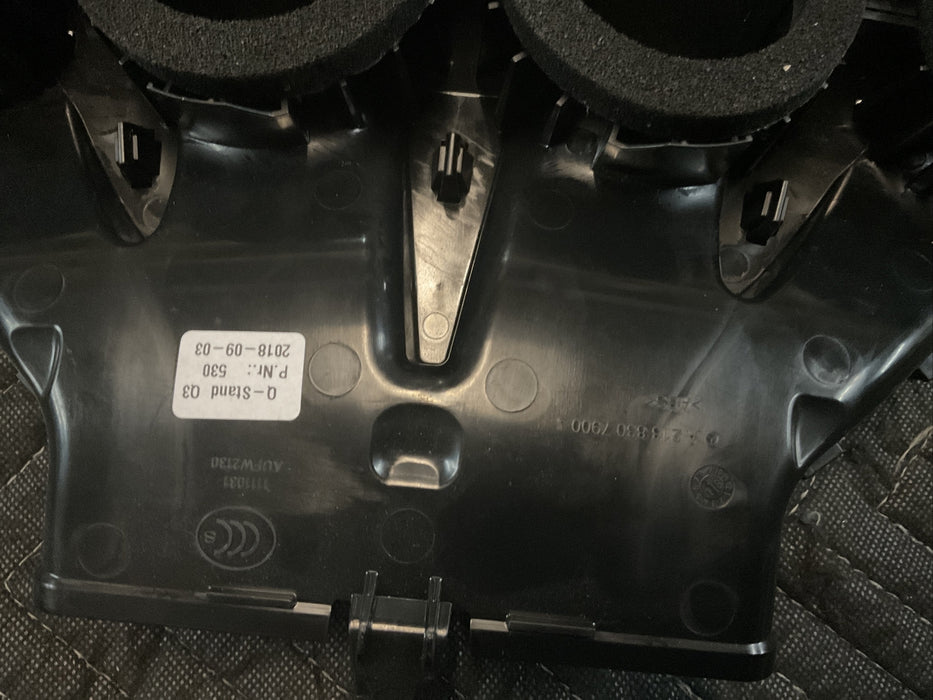 2017-2021 MERCEDES-BENZ E63S AMG AIR DISTRIBUTOR HVAC DUCT ADAPTER 213 830 79 00