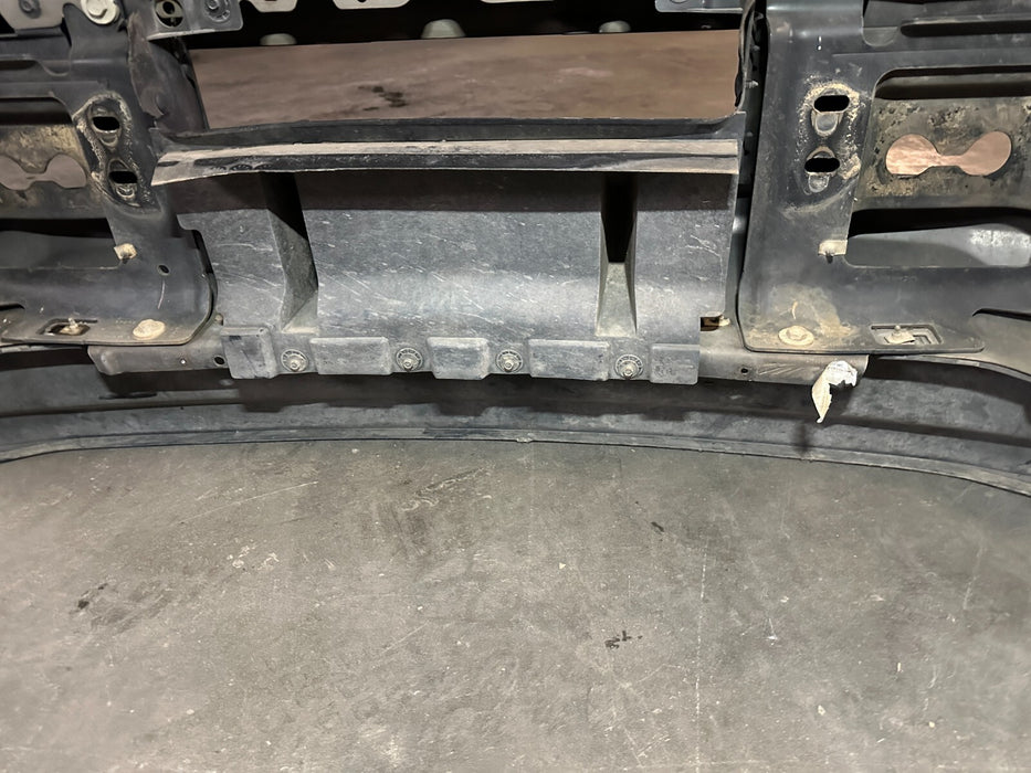 2017-2019 FORD F450 FRONT BUMPER ASSEMBLY OEM (READ/ MINOR DENTS/SCRATCHES)