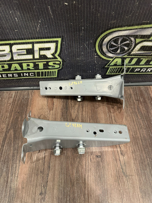 2010 NISSAN 370Z LEFT RIGHT REINFORCEMENT SUPPORT BRACKET PAIR OEM