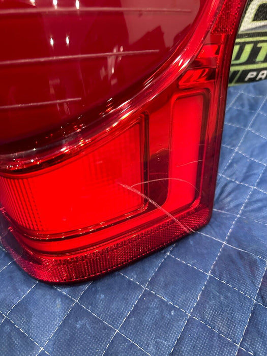 2020-2022 FORD F250 F350 F450 PASSENGER RIGHT LED TAIL LIGHT OEM *MINOR SCUFF*