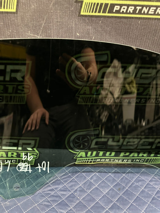 2021 AUDI R8 FRONT LEFT DRIVER SIDE WINDOW GLASS OEM