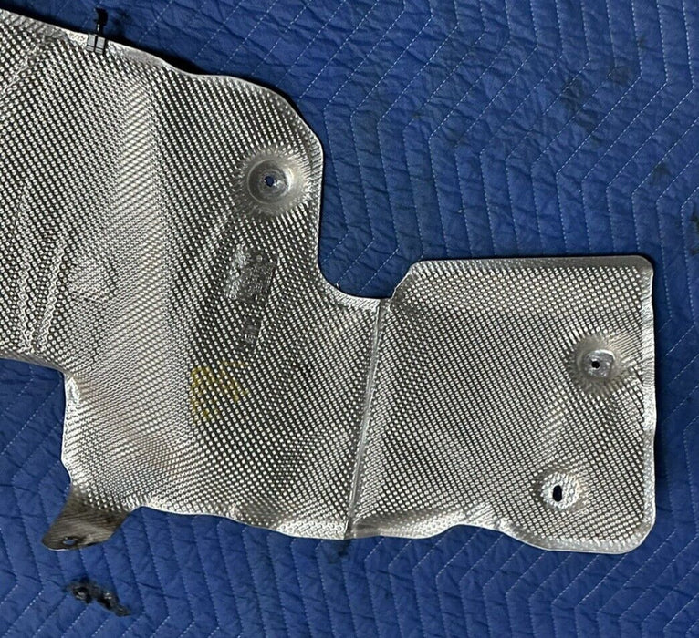 2017 2018 AUDI R8 RIGHT FUEL TANK PLATE HEAT SHIELD 4S0 825 731 B 4S0825731B