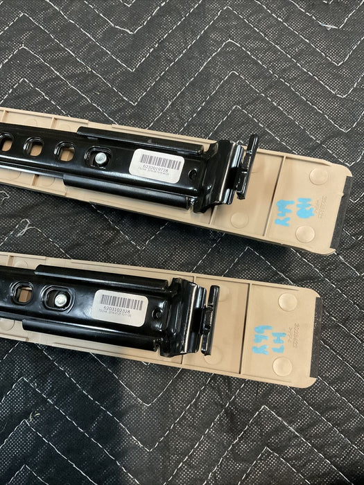 2018 FORD F250 F350 F450 LARIAT B PILLAR SEAT BELT ADJUSTER BRACKETS PAIR