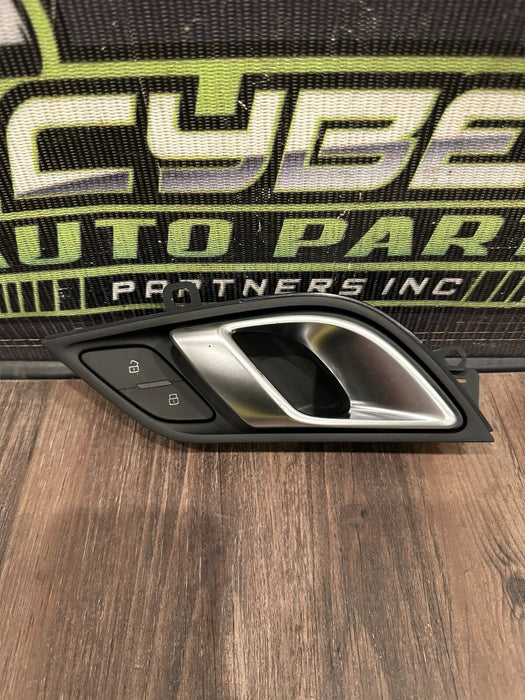 2021 AUDI R8 PASSENGER RIGHT INTERIOR DOOR HANDLE OEM