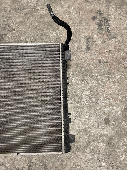 2017-2019 FORD F250 F350 6.7L DIESEL SUPERDUTY RADIATOR W/ HOSES OEM *BENT*