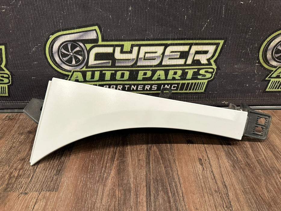 2017-18 AUDI R8 SPYDER WHITE DRIVER LEFT FENDER PANEL W FOAM ASSEMBLY OEM