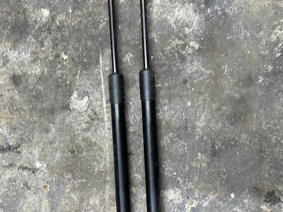 2014 AUDI R8 FRONT LEFT RIGHT HOOD LIFT SUPPORT STRUTS 420 823 359 OEM