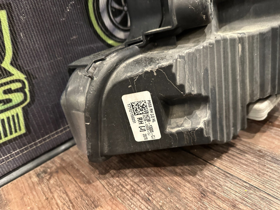 2017 2019 FORD F250 F350 F450 RIGHT PASSENGER HEADLIGHT T LED OEM W/ MODULE