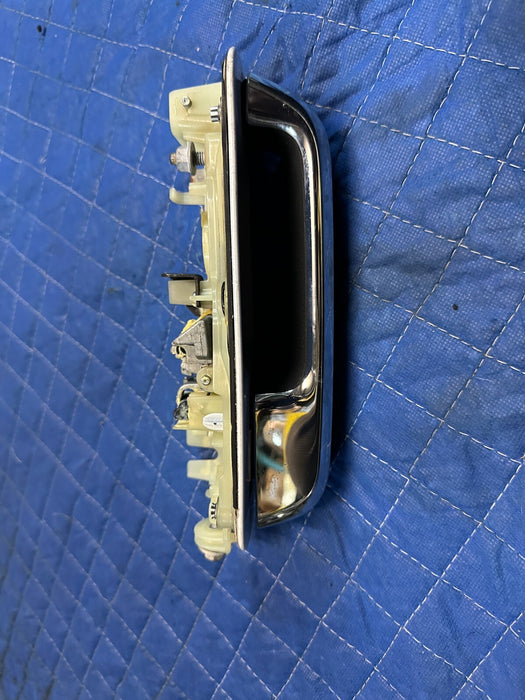 2017-2019 FORD F250 F350 F450 REAR LEFT PEARL WHITE W/ CHROME DOOR HANDLE OEM