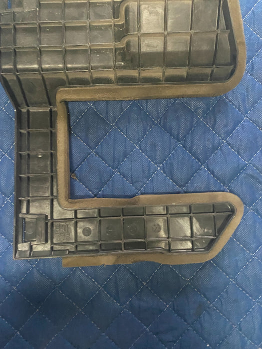 2017 NISSAN 370Z LEFT DRIVER RADIATOR SUPPORT SIDE TRIM AIR FLOW OEM
