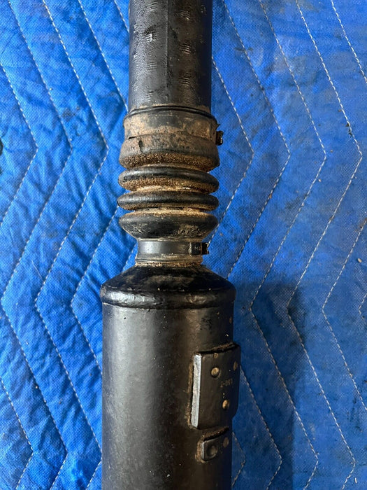 2018 NISSAN TITAN XD FRONT DRIVESHAFT 37200EZ00B OEM 37200 EZ00B