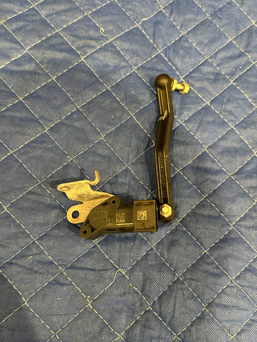 2024 BMW M3 M4 G80 G82 FRONT LEFT SUSPENSION RIDE HEIGHT SENSOR OEM