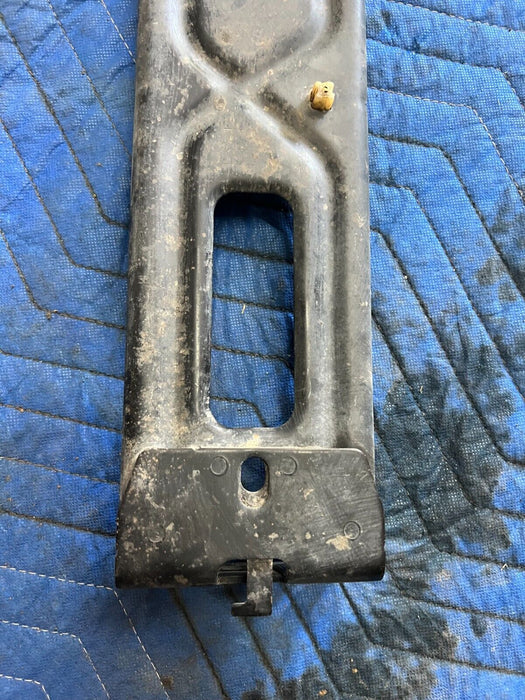 2016 2018 NISSAN TITAN XD PLATINUM FRONT RIGHT BUMPER BRACKET 62222-EZ00A