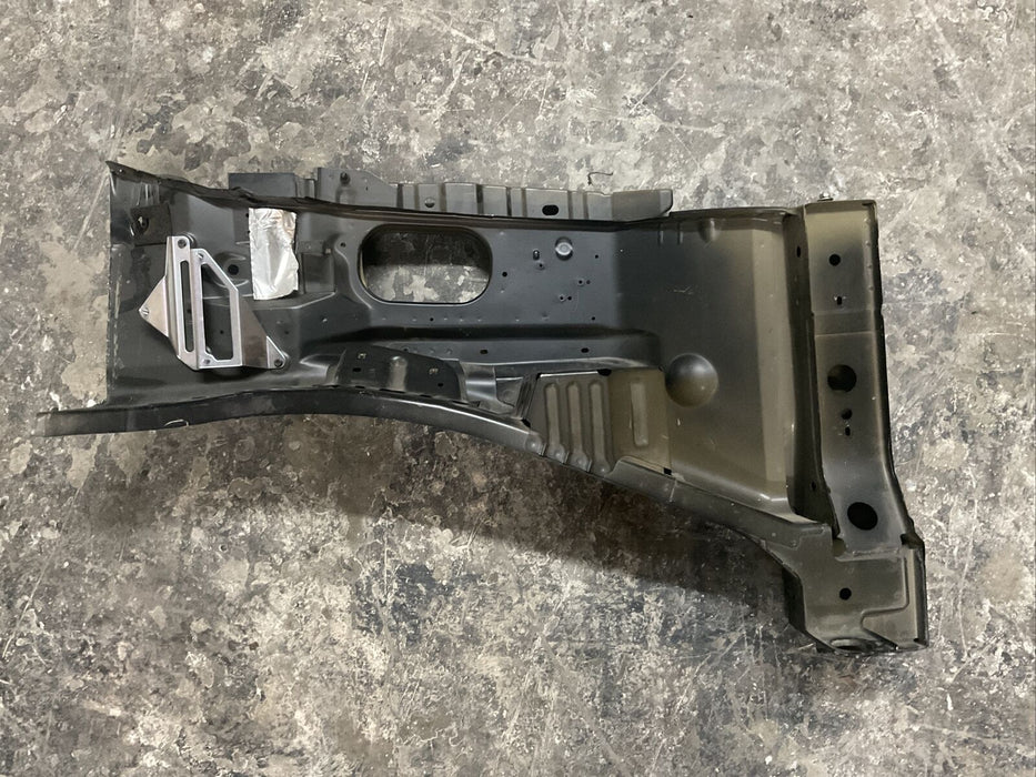 2016-2019 NISSAN TITAN XD FRONT LEFT DRIVER FRAME RAIL END APRON PILLAR CUT OEM