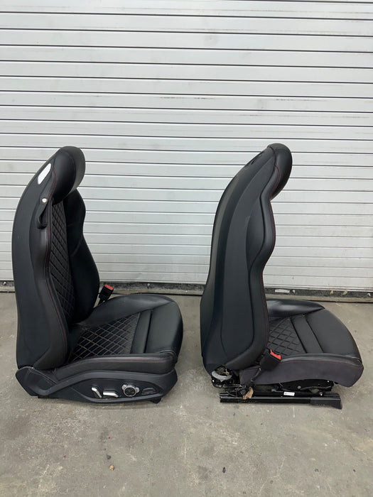 2017 AUDI R8 LEFT RIGHT RED DIAMOND STITCHED SEATS OEM *WEAR/READ DESC*