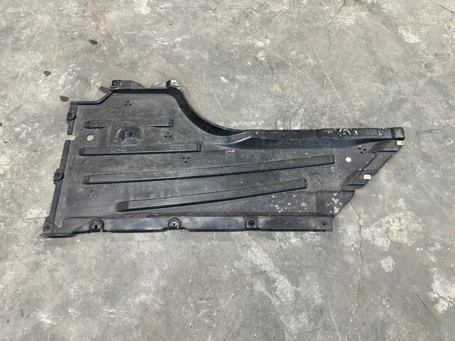 2024 BMW M3 M4 G80 G82 FRONT LEFT ENFGINE SPLASH SHIELD OEM 5175 8074618
