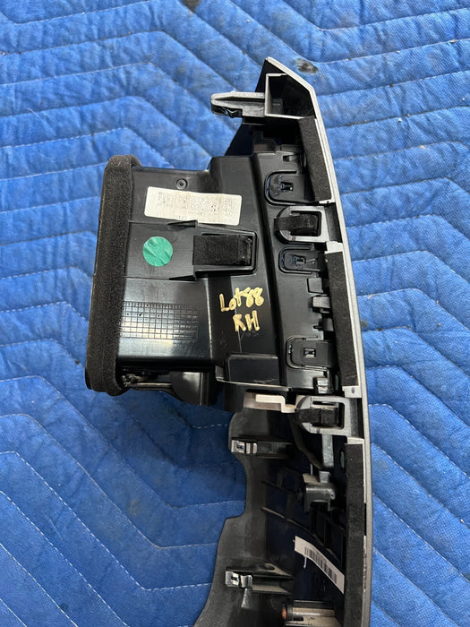 2016 2019 NISSAN TITAN XD FRONT RIGHT CENTER DASH AIR VENT A/C BEZAL OEM