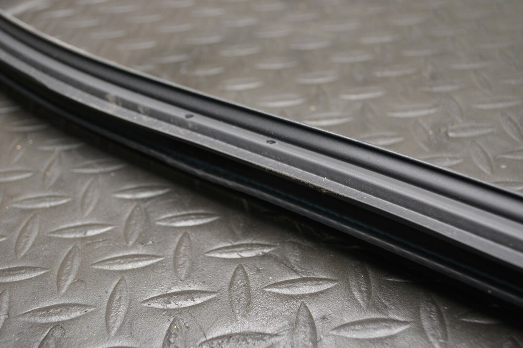 2017 MERCEDES C63S AMG W205 LH DRIVER DOOR SEAL WEATHERSTRIP OEM GENUINE