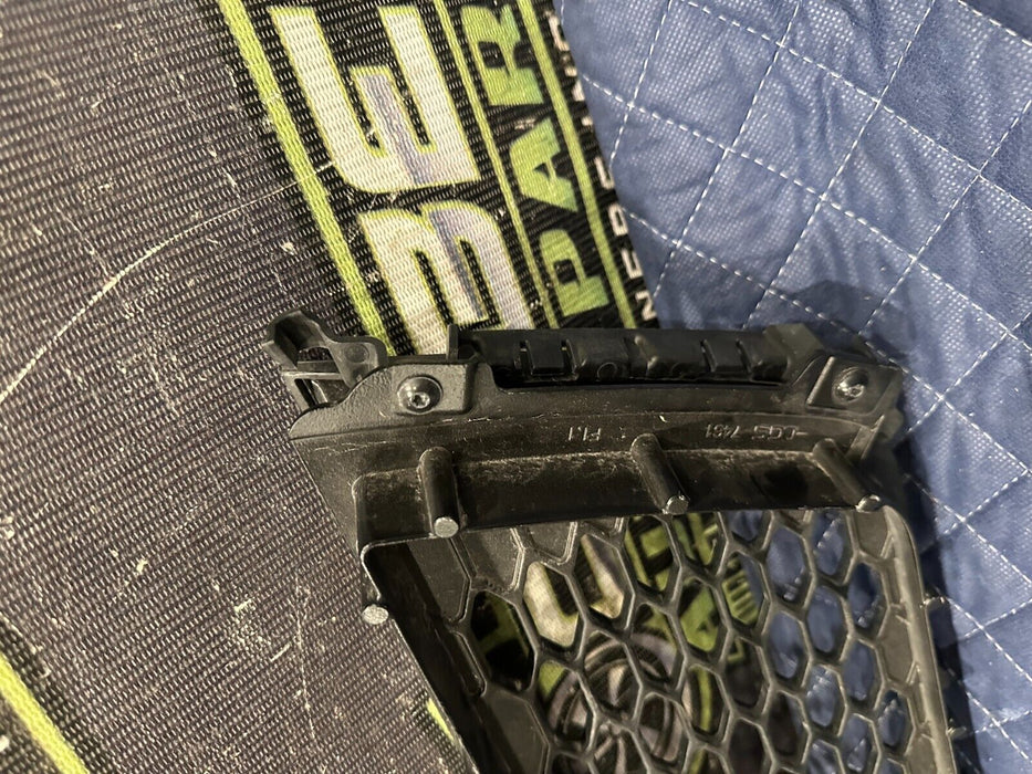 2018 AUDI R8 PLUS SPYDER REAR RIGHT BUMPER GRILLE VENT OEM 4S0 807 698 A