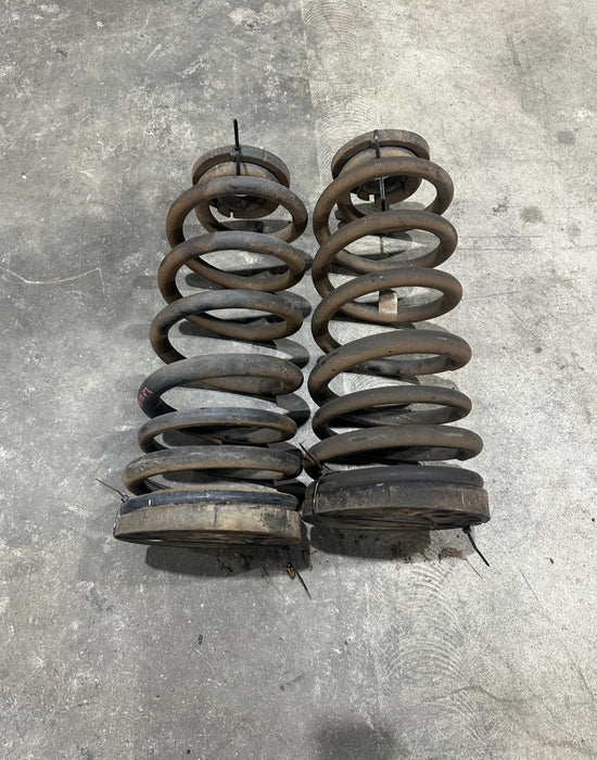 2015 DODGE RAM 2500 FRONT LEFT RIGHT SUSPENSION COIL SPRINGS OEM 68091216AA