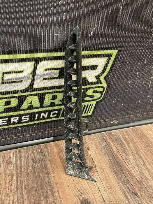 2020 BMW M4 F82 FRONT BUMPER GRILLES OEM (NOT COMPLETE SET/READ)