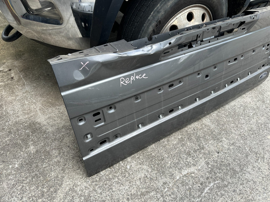 2020 2021 2022 FORD F250 F350 TAILGATE FACTORY OEM *DAMAGE*