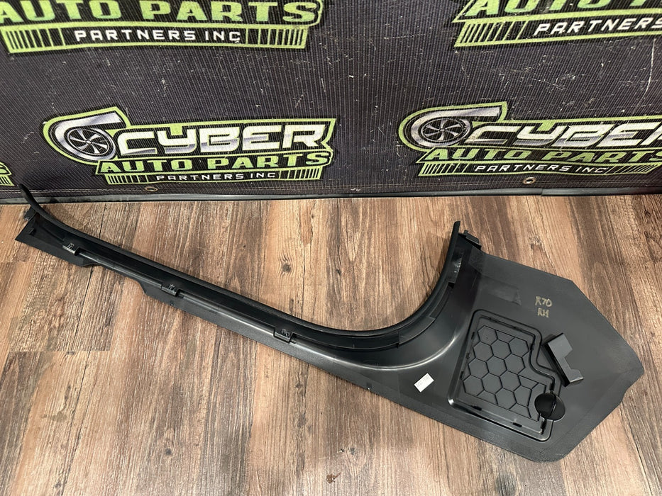 2015 MERCEDES BENZ C63S AMG EDITION 1 FRONT RIGHT DOOR SILL SCUFF PANEL OEM READ