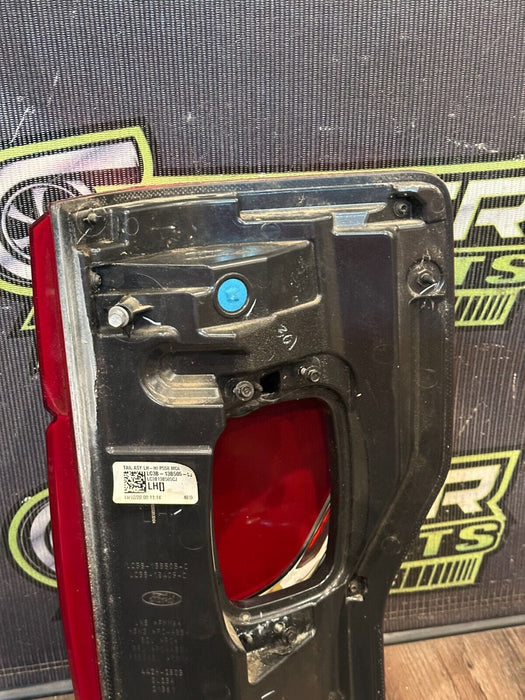 2020 2021 2022 FORD F250 F350 F450 DRIVER LH PLATINUM LARIAT LED TAIL LIGHT OEM