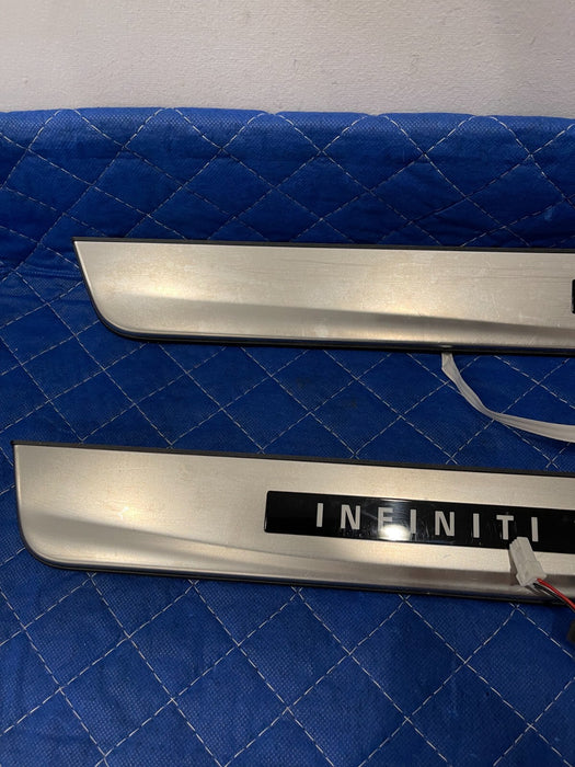 2017 INFINITI Q50 RED SPORT FRONT LEFT RIGHT ILLUMINATED KICK PLATES OEM *SCUFFS