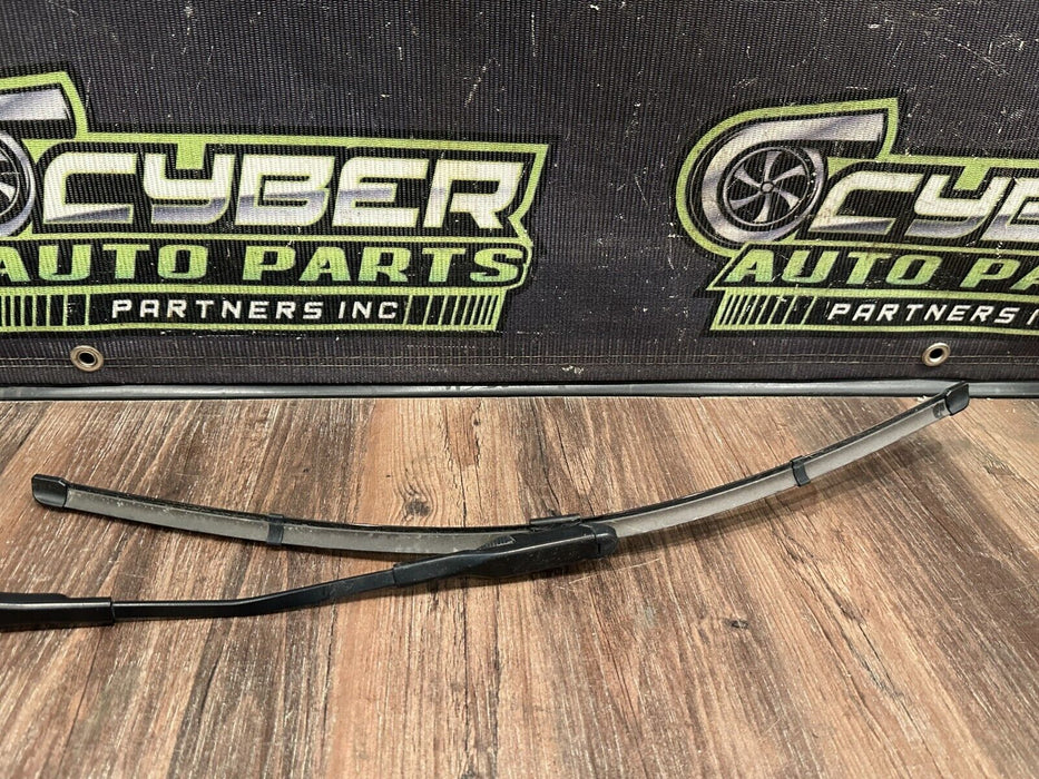 2020 BMW M4 F82 FRONT LEFT RIGHT WINDSHELD WIPER ARMS PAIR OEM