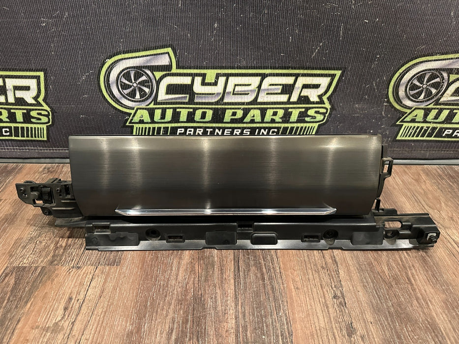 2023-2024 FORD F350 LARIAT UPPER GLOVE BOX ASSEMBLY OEM *MINOR WEAR #5