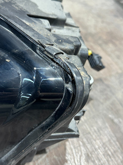 2017 AUDI R8 LEFT LED HEADLIGHT OEM *DAMAGED*
