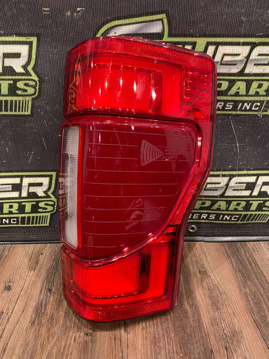 2020-2022 FORD F250 F350 F450 PASSENGER RIGHT LED TAIL LIGHT OEM *MINOR SCUFF*
