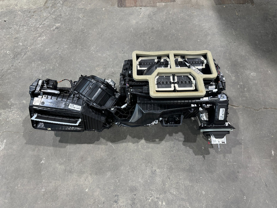 2024 BMW M3 M4 G80 G82 HVAC HEATER BLOWER BOX ASSEMBLY OEM 7949741
