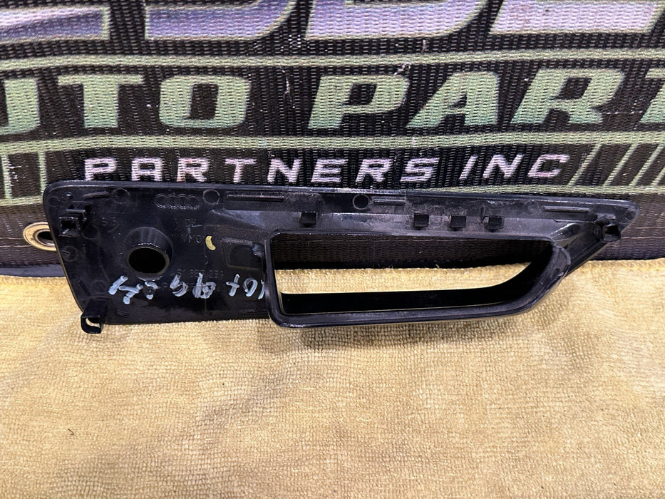 2021 AUDI R8 DRIVER LEFT DOOR HANDLE TRIM PLATE OEM 4S1 837 239 *MINOR FLAW #2*