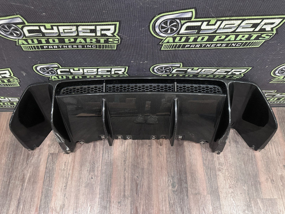 17-18 AUDI R8 CARBON FIBER REAR BUMPER DIFFUSER OEM *DAMAGE/READ* 4S0 807 521 D