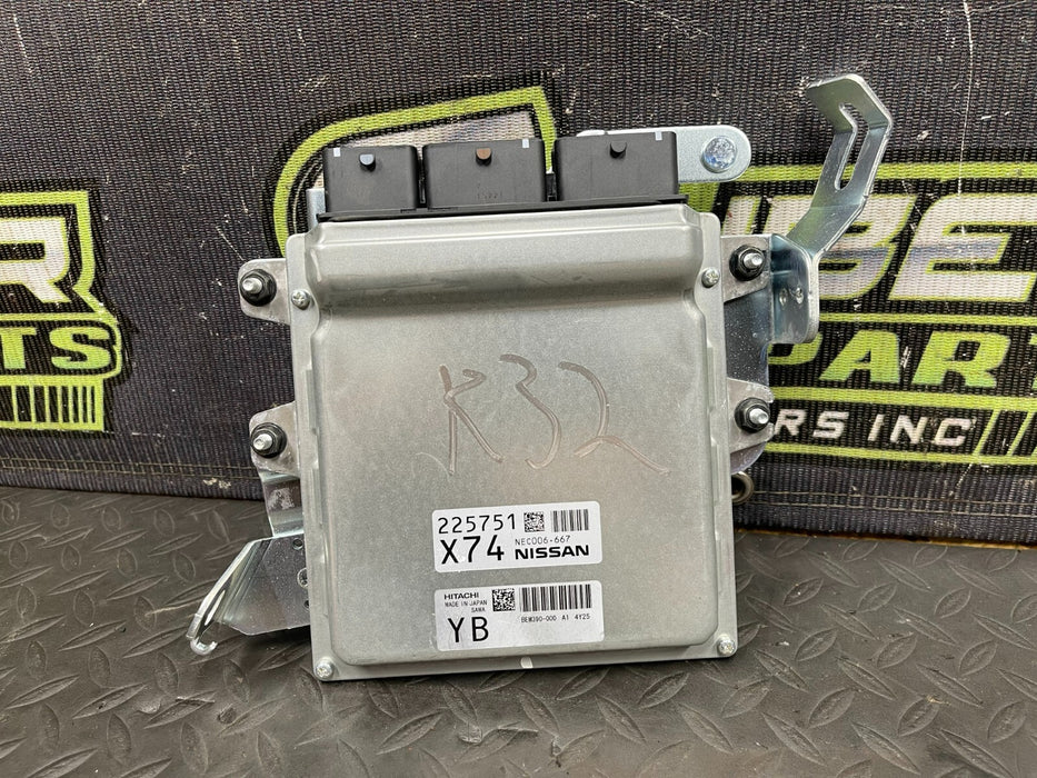 2015 NISSAN 370Z NISMO AUTO ECU, BCM ENGINE BODY CONTROL W/ KEY 40K MILES