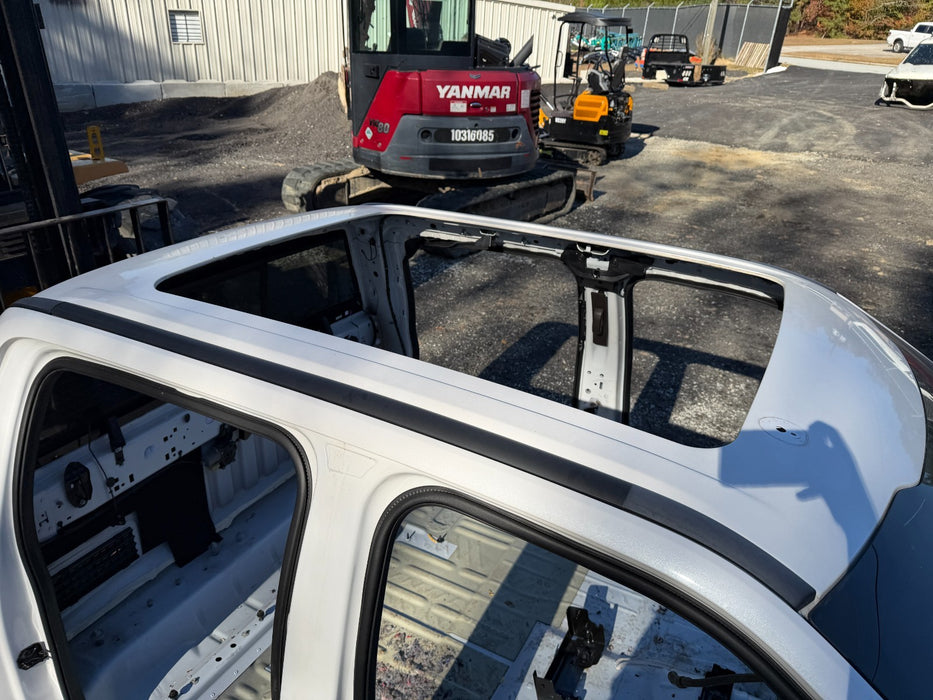 2017 FORD F250 F350 F450 CREW CAB 4 DOOR W/ TWIN PANEL ROOF CUTOUT OEM 2018 2019