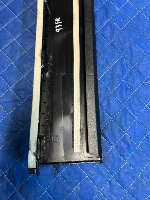 2017-2019 FORD F250 F350 FRONT RIGHT GLOSS BLACK B PILLAR DOOR TRIM OEM *READ*