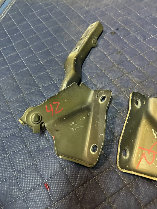 2016-2019 NISSAN TITAN XD LEFT RIGHT HOOD HINGE PAIR OEM