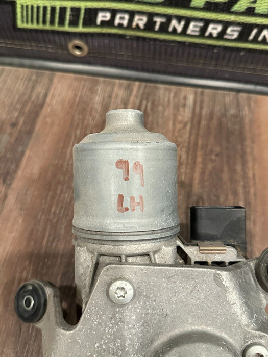 2021 AUDI R8 FRONT WINDSHIELD WIPER MOTOR OEM 4S1 955 023 B