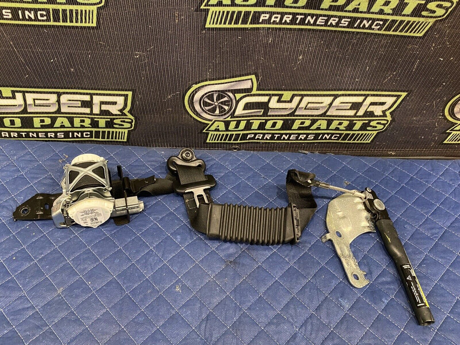 2018 2019 2021 2022 FORD F250 F350 F450 PLATINUM FRONT LEFT DRIVER SEATBELT OEM