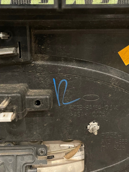 2017 2018 2019 FORD F250 F350 LARIAT CHROME GRILLE COMPLETE W/ CAMERA OEM