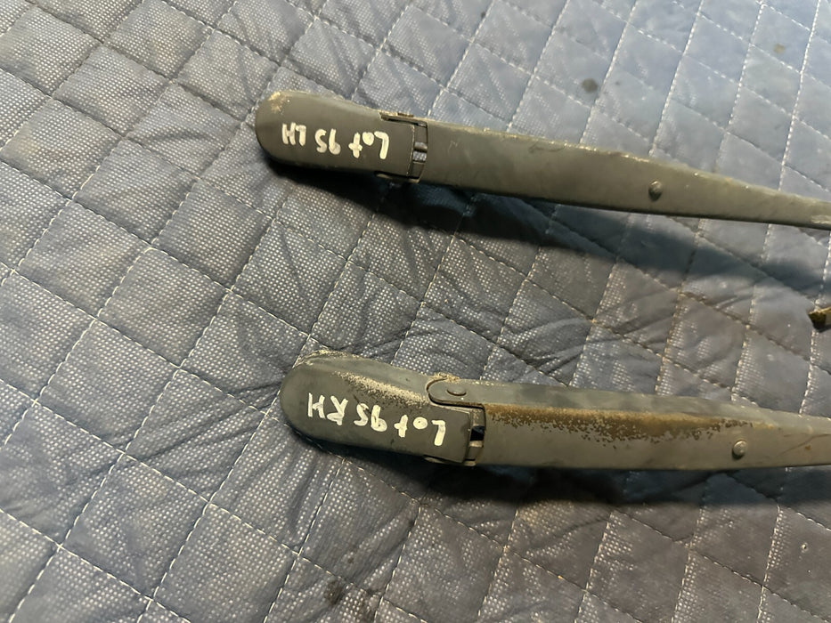 2006-2008 RAM 3500 WINDSHIELD WIPERS PAIR LEFT RIGHT OEM
