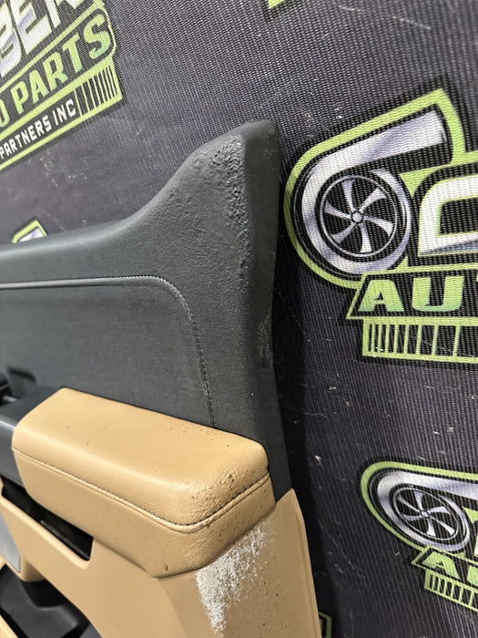 2014 2015 AUDI R8 RIGHT WINDOW BELT MOLDING OEM VELVET PURPLE *FLAWS 5-7*