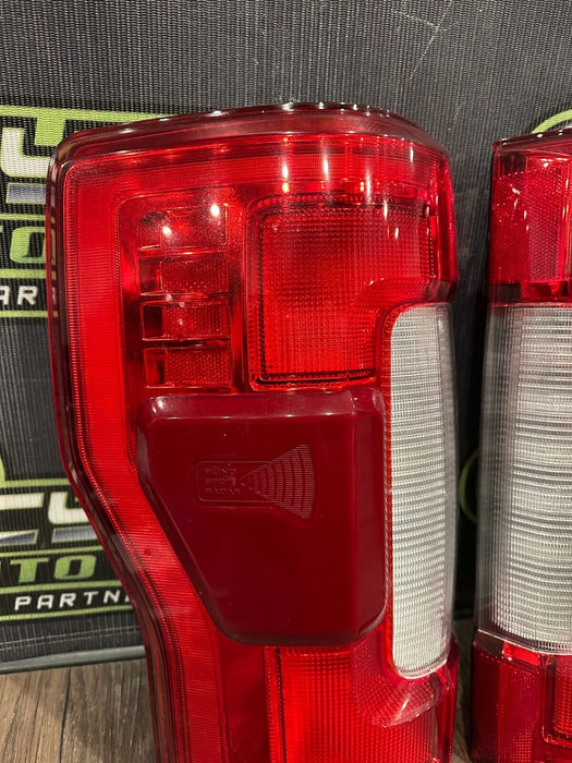 2017 2018 2019 FORD F250 F350 F450 PLATINUM LED TAIL LIGHTS LEFT RIGHT OEM