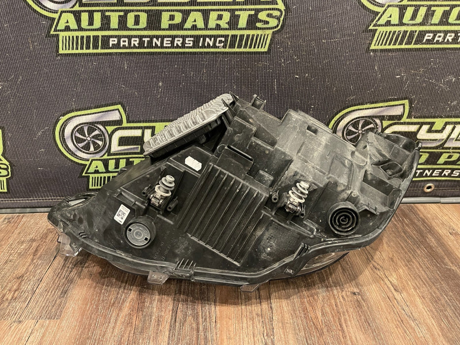 2020 BMW M4 DPASSENGER HEADLIGHT OEM GENUINE COMPLETE WITH MODULES *1 DMGED TAB*