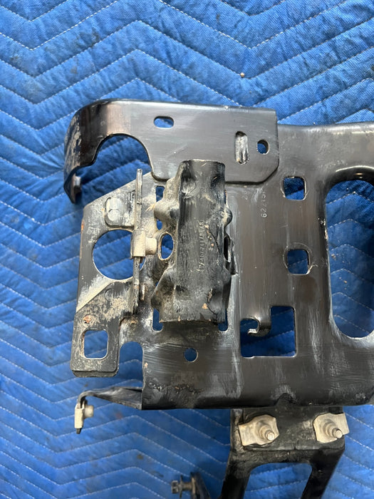 2016 NISSAN TITAN XD INNER FRONT LEFT DRIVER BUMPER BRACKET W/ FOGLIGHT OEM