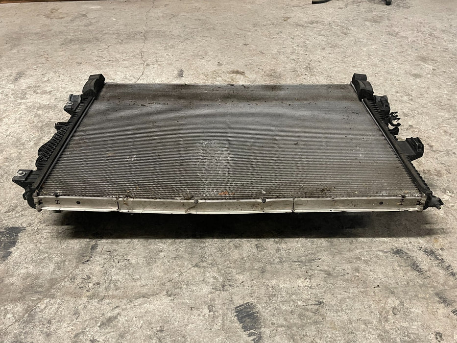 2017-2019 FORD F250 F350 6.7L DIESEL SUPERDUTY RADIATOR OEM *BENT*