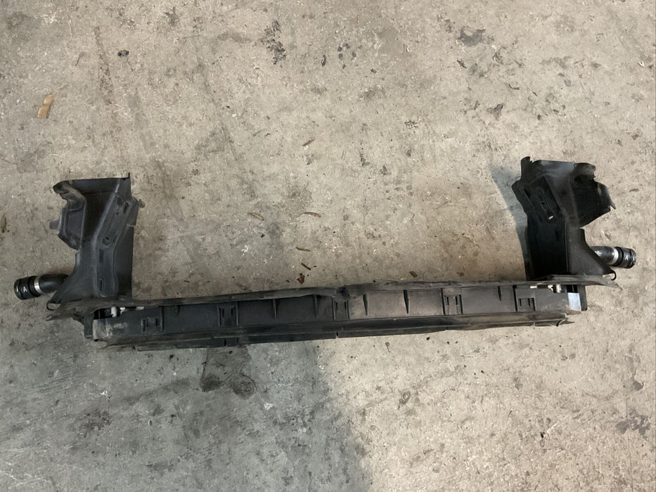 2018-2021 MERCEDES E63S AMG OEM FRONT COOLANT RADIATOR 099 500 34 01